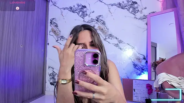 Annaross2 online show from 11/22/25, 05:12