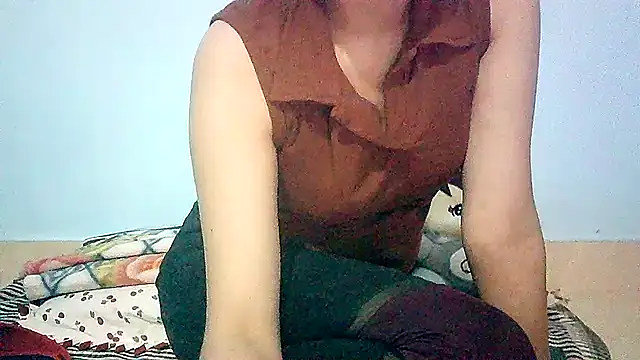 lovelydesi21 online show from 01/31/25, 04:38