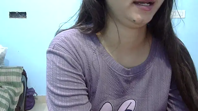 lovelydesi21 online show from 10/05/25, 05:47