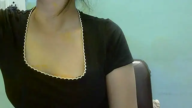 lovelydesi21 online show from 11/15/25, 01:04