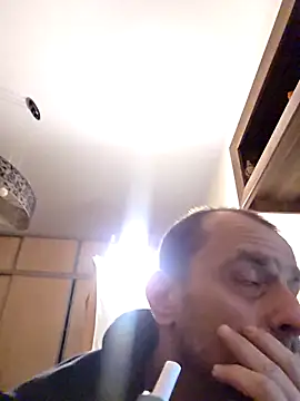 Snapshot of Roman0798 chatting on 12/20/25, 05:16 Roman0798 online show from 12/20/25, 05:16