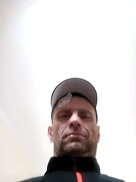 Roman0798 online show from 02/05/25, 12:38