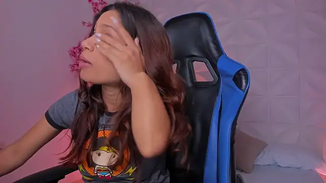 cora 22 online show from 02/13/26, 01:22