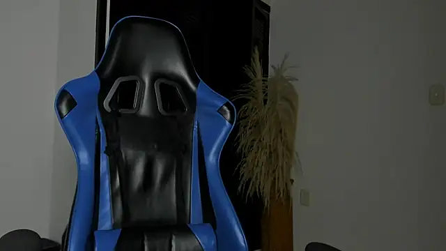 cora 22 online show from 12/19/25, 06:54