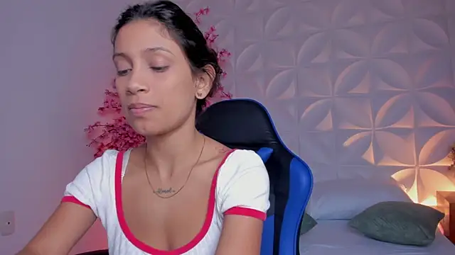 cora 22 online show from 04/07/26, 12:51