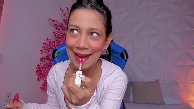 cora 22 online show from 02/07/26, 12:35