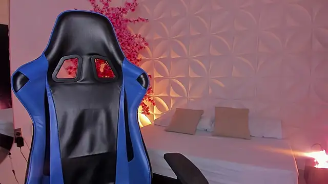 cora 22 online show from 02/25/26, 12:49