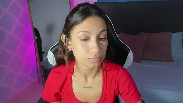 cora 22 online show from 10/23/25, 12:37