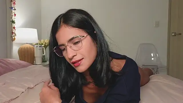 I am kat online show from 04/21/26, 02:47