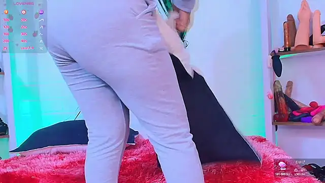 louise nails online show from 03/25/26, 12:48