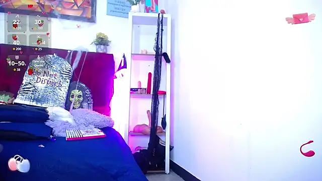 louise nails online show from 11/04/25, 04:44