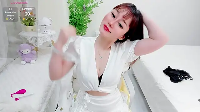 Vivian-6 online show from 03/17/25, 02:19