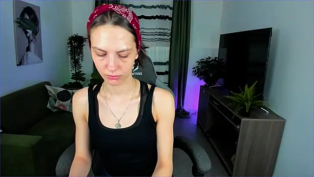 Snapshot of EmilyWilden chatting on 01/16/25, 08:33 EmilyWilden online show from 01/16/25, 08:33