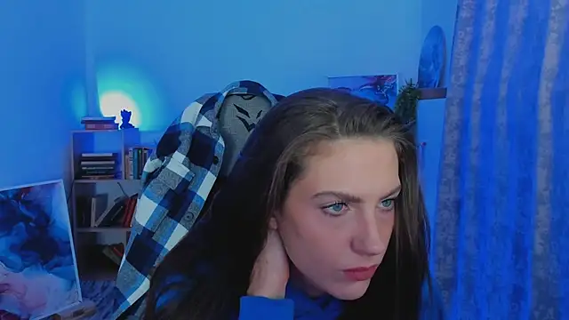 Snapshot of EmilyWilden chatting on 10/01/25, 08:19 EmilyWilden online show from 10/01/25, 08:19