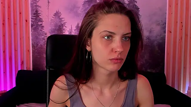 Snapshot of EmilyWilden chatting on 03/10/25, 11:23 EmilyWilden online show from 03/10/25, 11:23