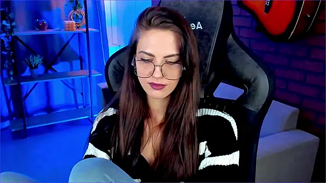 Snapshot of EmilyWilden chatting on 12/29/24, 12:23 EmilyWilden online show from 12/29/24, 12:23