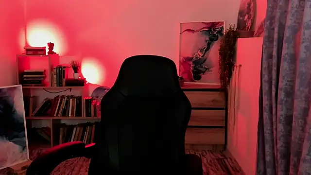 EmilyWilden online show from 10/31/25, 08:33