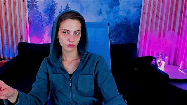 Snapshot of EmilyWilden chatting on 10/03/25, 08:16 EmilyWilden online show from 10/03/25, 08:16