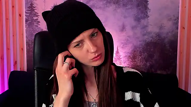 Snapshot of EmilyWilden chatting on 03/10/25, 02:48 EmilyWilden online show from 03/10/25, 02:48