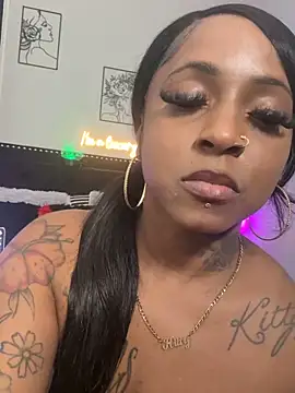 QueKitty online show from 03/23/26, 02:28
