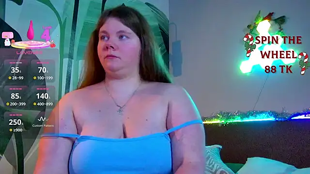 RubyValen online show from 12/22/25, 01:17