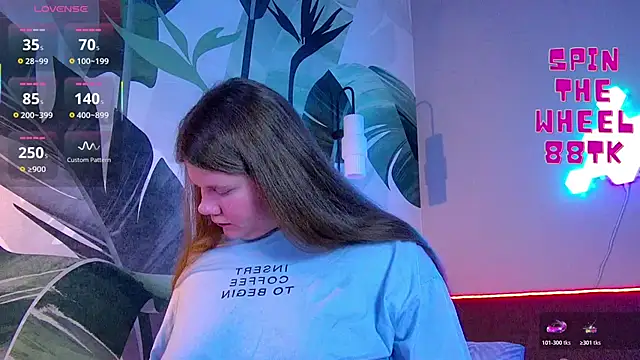 RubyValen online show from 11/22/25, 01:48