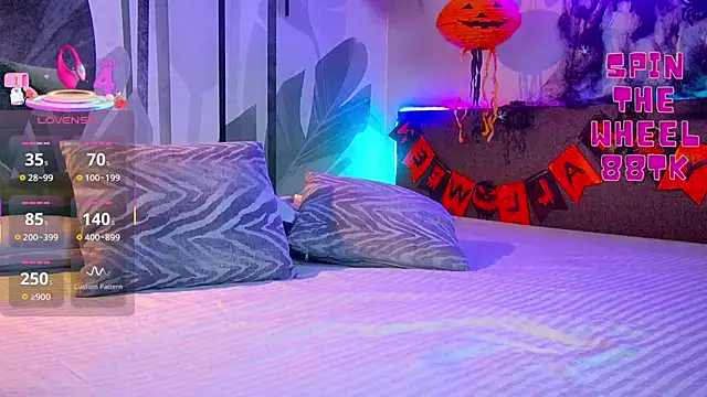 RubyValen online show from 11/01/25, 12:06