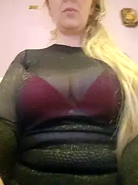 Snapshot of VictoriaMiami chatting on 02/15/26, 12:26 VictoriaMiami online show from 02/15/26, 12:26