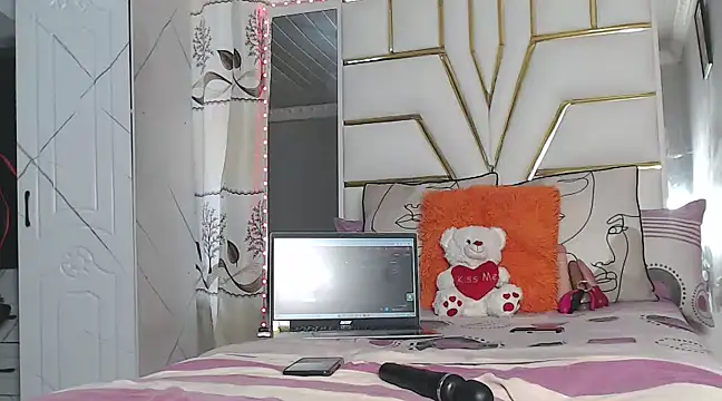 Snapshot of SexyyNana chatting on 03/09/25, 07:34 SexyyNana online show from 03/09/25, 07:34