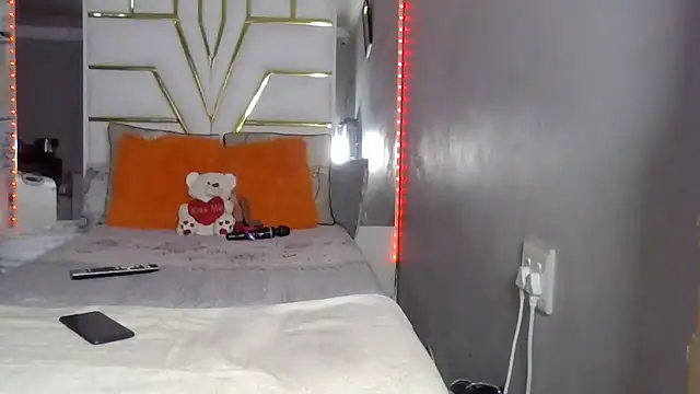 Snapshot of SexyyNana chatting on 10/05/25, 03:30 SexyyNana online show from 10/05/25, 03:30