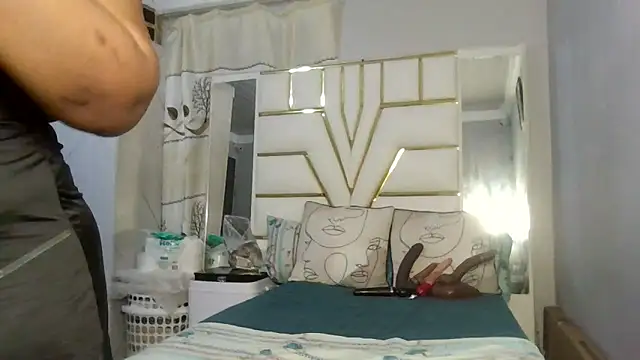 SexyyNana online show from 02/14/26, 02:12