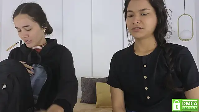 Snapshot of sexychanell_18 chatting on 01/06/26, 01:26 sexychanell 18 online show from 01/06/26, 01:26