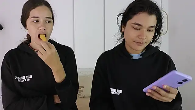 sexychanell 18 online show from 11/15/25, 01:15