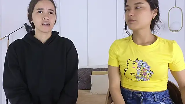 Snapshot of sexychanell_18 chatting on 01/07/26, 01:27 sexychanell 18 online show from 01/07/26, 01:27