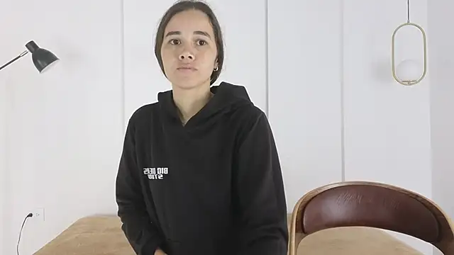 Snapshot of sexychanell_18 chatting on 01/08/26, 01:17 sexychanell 18 online show from 01/08/26, 01:17