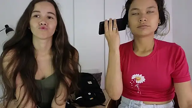 Snapshot of sexychanell_18 chatting on 02/26/26, 01:33 sexychanell 18 online show from 02/26/26, 01:33