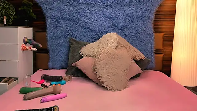 Snapshot of LiaMetz chatting on 02/12/26, 07:24 LiaMetz online show from 02/12/26, 07:24