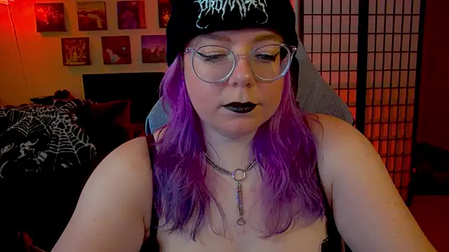 KiraSpitQueen online show from 02/01/26, 04:44