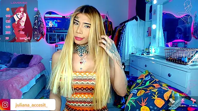 caroline cossei online show from 04/21/26, 01:42