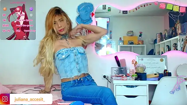 caroline cossei online show from 05/14/26, 11:57