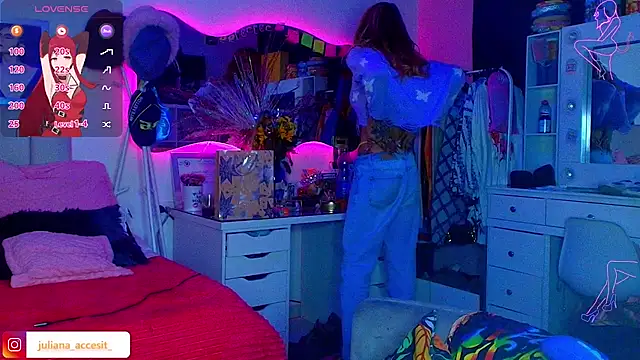 caroline cossei online show from 03/08/26, 05:33