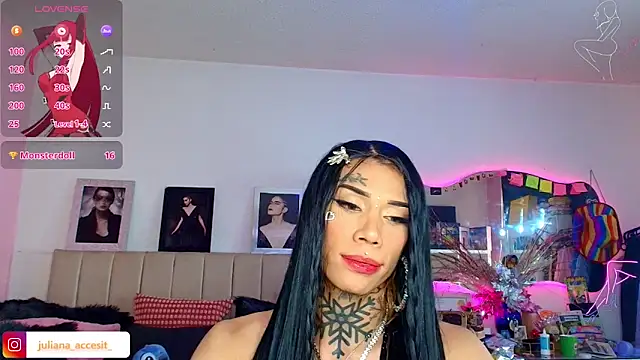 caroline cossei online show from 03/18/26, 06:53