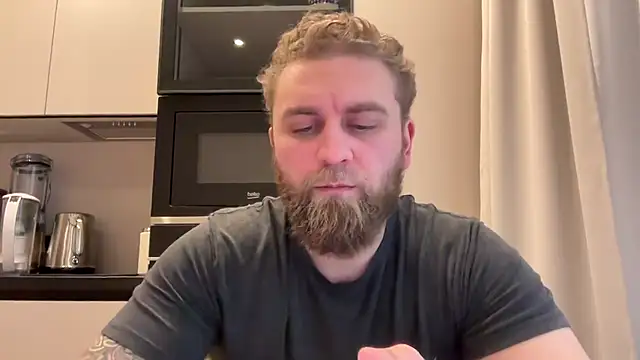 Bear bear  online show from 03/18/26, 02:41