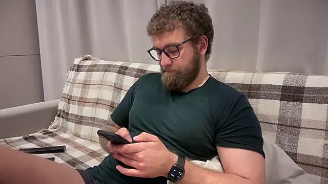 Bear bear  online show from 05/07/26, 11:02