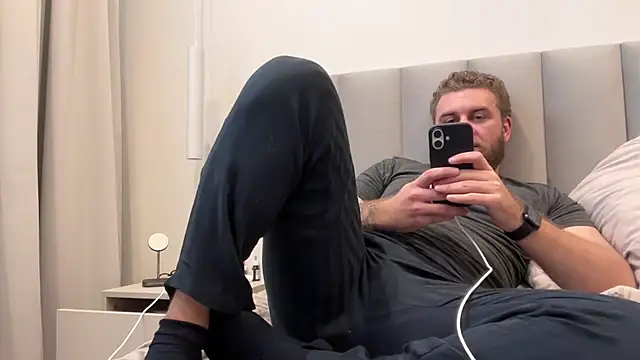 Bear bear  online show from 03/07/26, 01:27