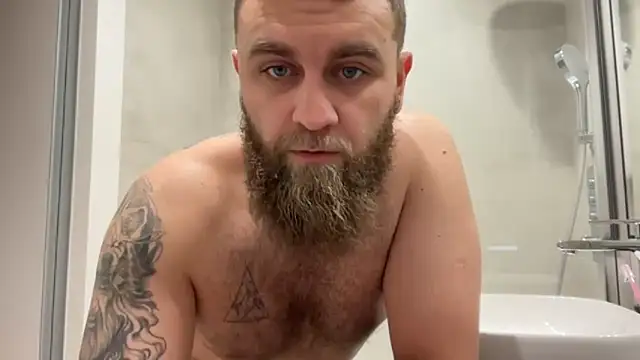 Bear bear  online show from 11/11/25, 08:42