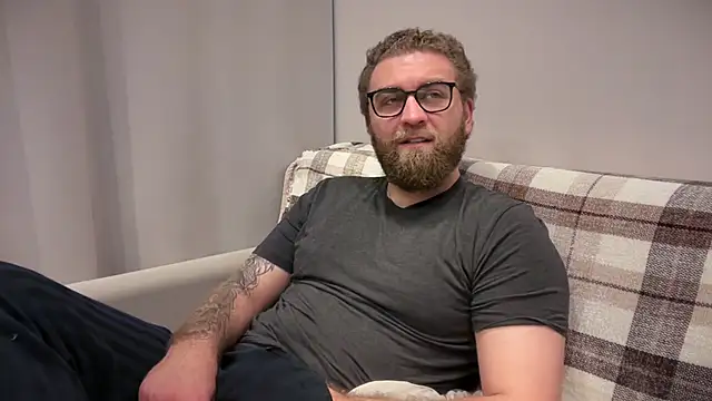 Bear bear  online show from 06/01/26, 09:53