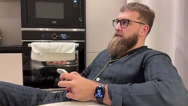 Bear bear  online show from 01/05/26, 05:38