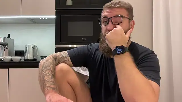 Bear bear  online show from 11/24/25, 01:11