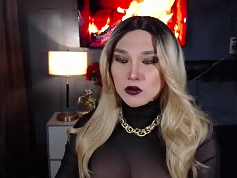 QueenMariaHard online show from 11/02/25, 02:22